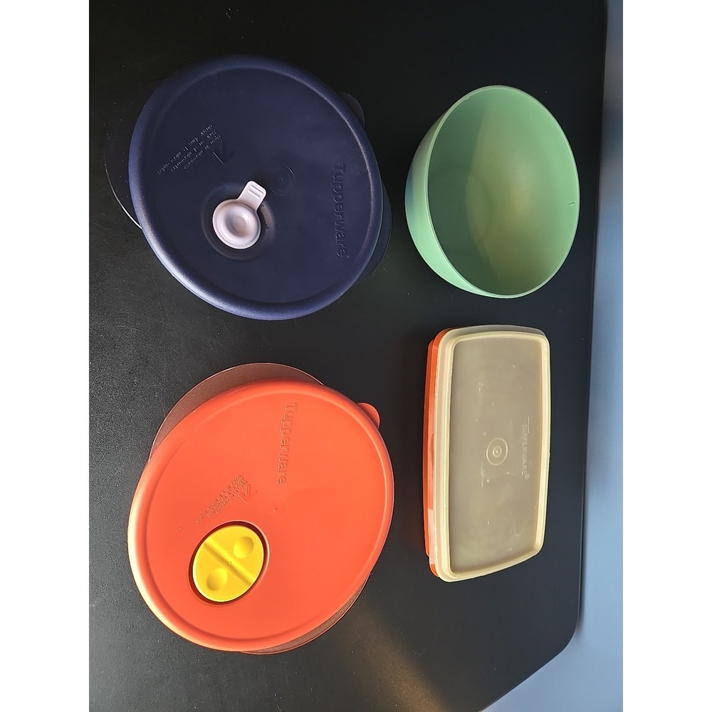 Tupperware 4152B-3 3703A-1 816-14 Vent and Serve Microwavable With Lids